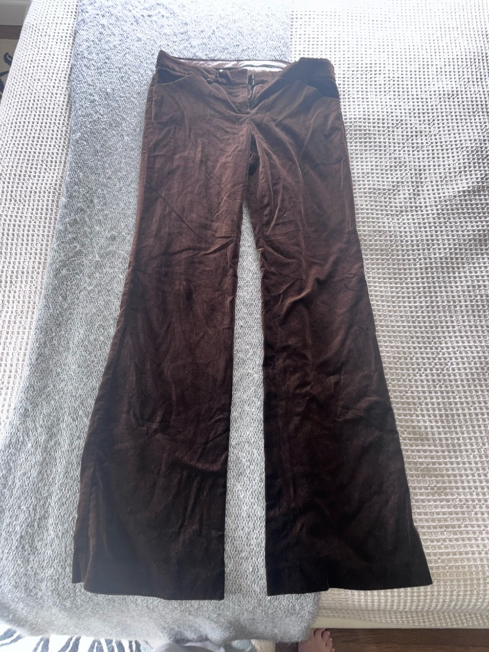 Theory women’s High-Rise Brown Velvet Flare Pants